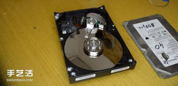 小发明：用报废硬盘碟片和光盘制作反重力小玩具