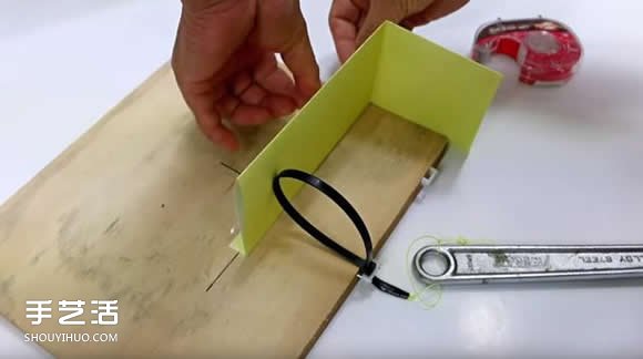 自制捕捉老鼠的陷阱 简易捕鼠器制作方法图解