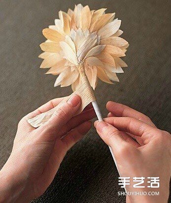 玉米叶制作花朵的方法 玉米叶DIY仿真花教程