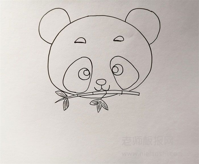 抱着竹子的熊猫简笔画图片 熊猫怎么画的