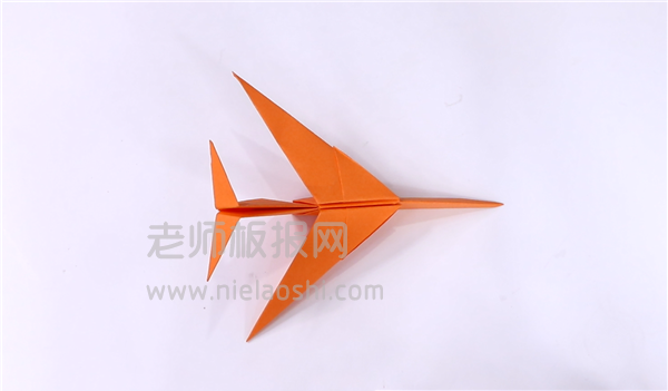 永不落地的飞机折纸图片 飞机要怎么折