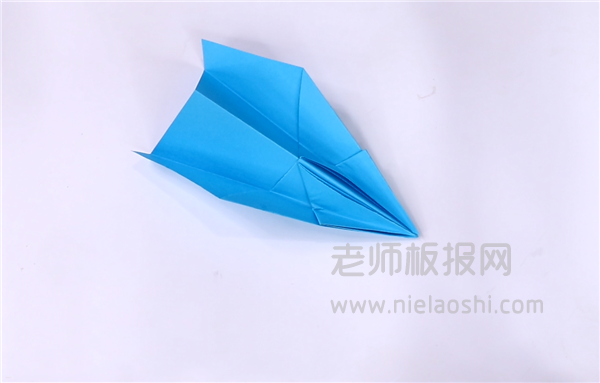 幼儿纸飞机折纸图片 纸飞机怎么折