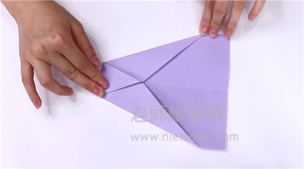 正方形纸飞机折纸图片 正方形飞机怎么折