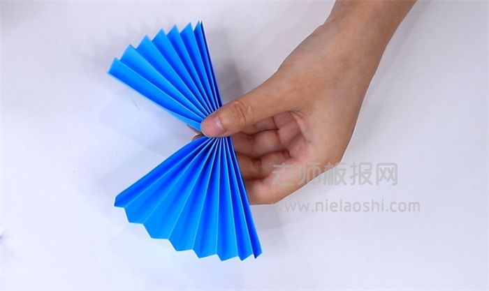 纸扇折纸图片 纸扇怎么折