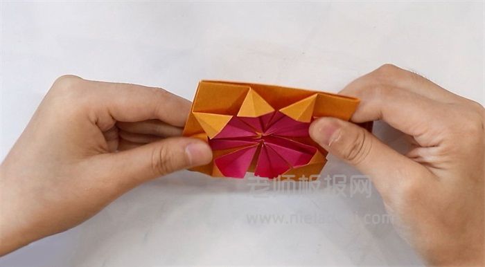 花朵折纸图片 花朵要怎么折