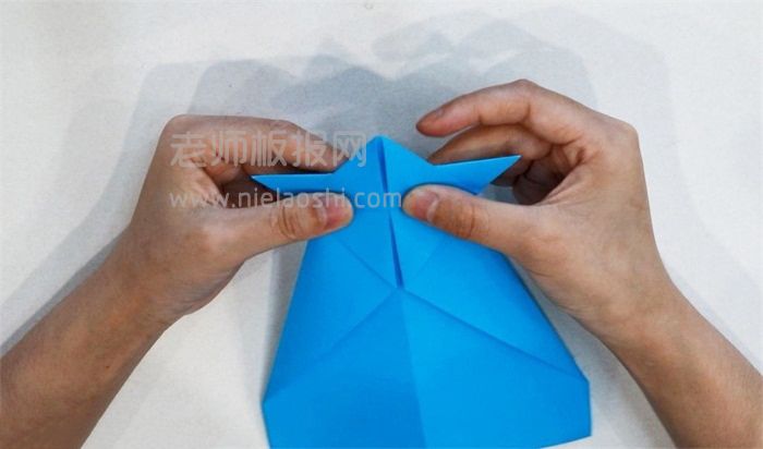 纸飞机折纸图片 简单的纸飞机怎么折