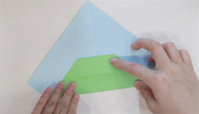 幼儿手工冰激凌折纸教程图片 冰激凌是怎么折的