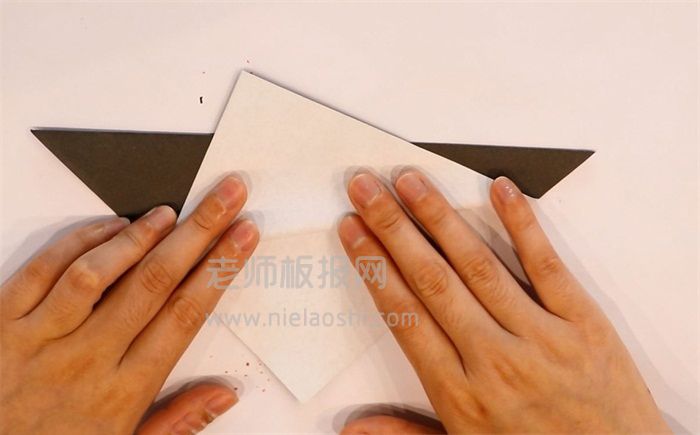 蚱蜢折纸教程图片 蚱蜢是怎么折折的