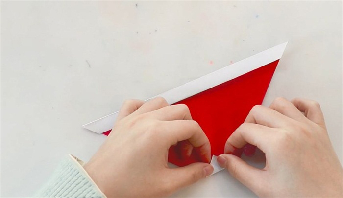 简单圣诞帽折纸教程图片 圣诞帽折如何折