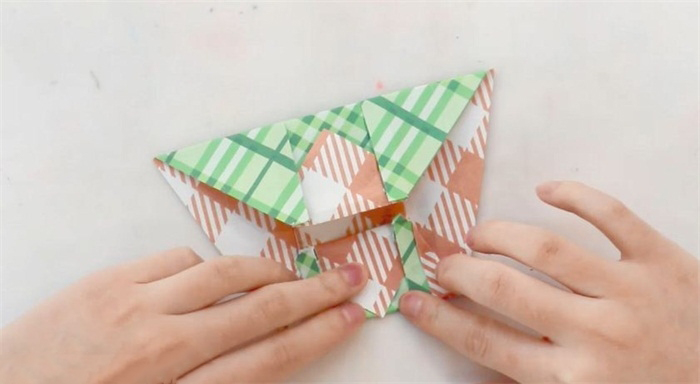 圣诞雪橇折纸教程图片 圣诞雪橇是如何折的