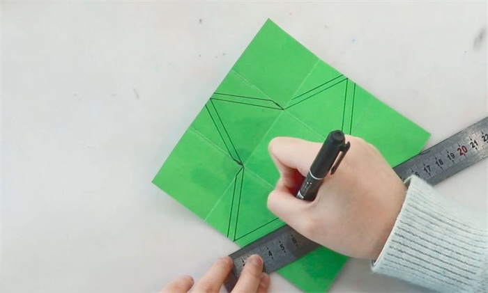 圣诞礼物盒折纸教程图片 圣诞礼物是怎么折的
